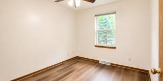 Ellis Avenue Duplex Gallery 13