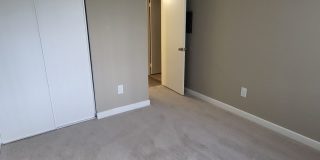 652 Moss St Gallery 37
