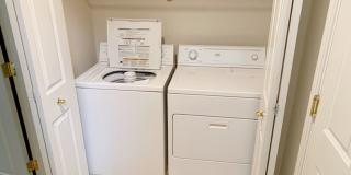 East Anchorage Townhouse with Yard, Garage, and W/D In unit! Close to JBER! Gallery 1