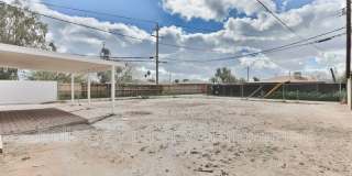 2129 W. Weldon Ave. Gallery 18