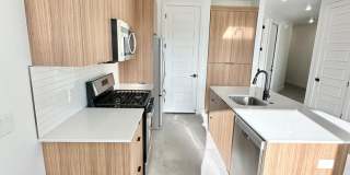 PET FRIENDLY!! HURRICANE TOWNHOME! Gallery 13