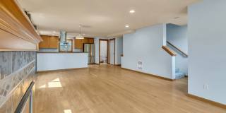 Stylish 3BR/3.5BA Townhome with Vaulted Ceilings & Attached Garage Gallery 16