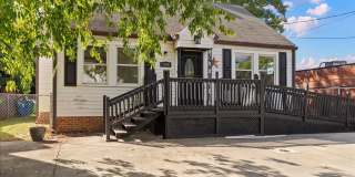 Room in 5 Bedroom Home at Carlton Ave Gallery 1