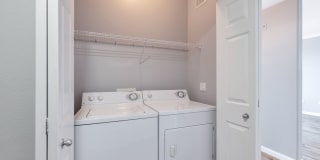 Upscale Condo in Highly Desirable Edge at Grayhawk! Available Now. Gallery 15