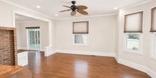 Heart of Bend Oasis: 3-Bedroom Home with Live-Edge Accents, New Carpet, and Fenced-In Parking Gallery 9