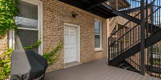 841 N Damen Avenue Gallery 17