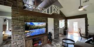 896 Vaughn Gallery 1