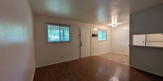 1/1 Triplex / Easy Access to I-35 / Fridge / No Carpet / CISD 1/1 Triplex / Easy Access to I-35 / Fridge / No Carpet / CISD Gallery 15