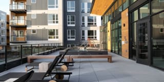 Hyde Square Gallery 33