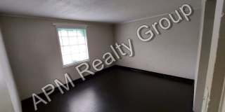 Renovated two bedroom near Harden Street - 50% off! Gallery 7