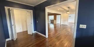 115 Adams Avenue Gallery 17