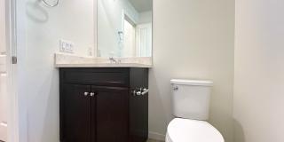 2 bed, 2.5 bath located in Corona, CA! Gallery 11