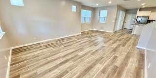 Gorgeous Desert Color Home with Internet Included! Gallery 6