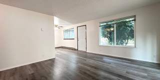 2 Bedroom Duplex in Sandy Gallery 3