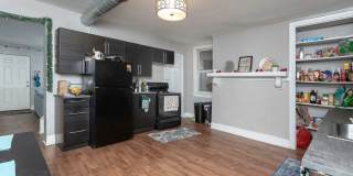 3 bedroom in heart of South Side Gallery 5