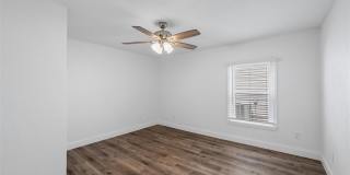1720 Bagby Avenue Gallery 8