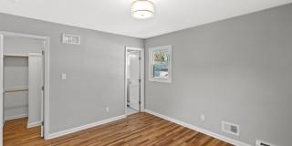 227 N 11th St Gallery 14