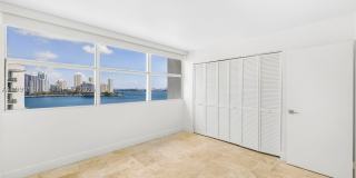 1420 Brickell Bay Dr Gallery 24