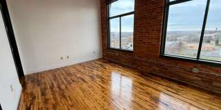 421 Broad Street Gallery 13