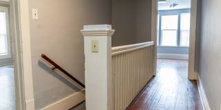404 N Ninth St Gallery 18