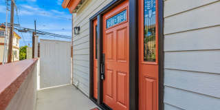 Spacious 3 Bed / 3 Bath Ocean Beach Townhome with Private Patio & Garage - Available NOW Gallery 6