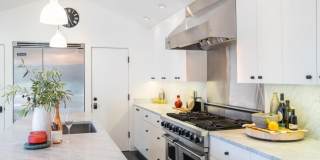 1811 Hillview Place Gallery 13