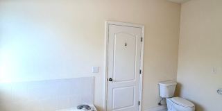 Huge 4 Bed 2 Bath Home w Fully Fenced Yard on Cul De Sac for Rent! Gallery 22