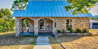 Quiet and Quaint Rock Home Gallery 1