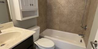 Beautiful modern upstairs condo with 2 full baths! Pet-friendly, with generous parking! Gallery 16