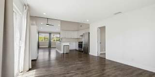 6102 Glacier Gallery 10