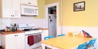 Spacious 3BR Near Coolidge Corner | 1,300 SF | Laundry On-Site | Cats OK | 9/1 Gallery 7