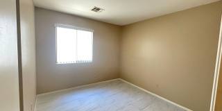 4 Bedroom, 2 Bath New paint and flooring Gallery 18