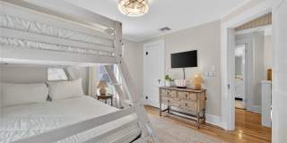 221 13TH Avenue NE Gallery 28
