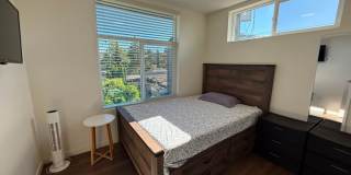 Fully Furnished - 9 Bed 3 Bath U-District Home! Gallery 22