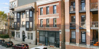 2454 N Southport Gallery 9