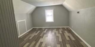 Room to Spread Out! | Bright & Updated 4 Bedroom House in Muncie! Gallery 10