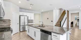 7719 Poppy Gallery 8