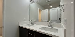 Beautifully Updated Bethany Townhome with Private Backyard and Modern Finishes Gallery 26