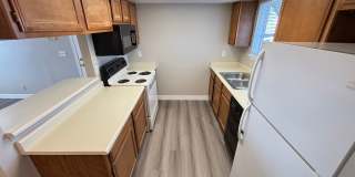 Charming 2Bed/1Bath 2nd Floor Condo located in Duck Creek Village - $500 Off Move in Fees! Gallery 8