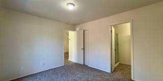 Spacious 2 Bed 2 Bath Condo in Aurora! Across from Community Pool!! Spacious 2 Bed 2 Bath Condo in Aurora! Across from Community Pool!! Gallery 11