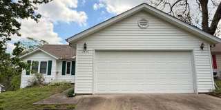 BEAUTIFUL  3 Bedroom 2 Bathroom Home in Royal Heights with garage and large back patio!!!! Gallery 1