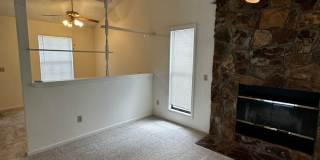 Available from May 15th.  2 Bedroom home with garage. Great Area and Location! Gallery 3