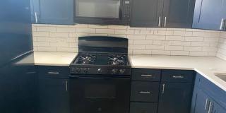 Spacious south side 3-bedroom beauty Gallery 6