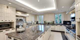 758 Roseld Avenue Gallery 21