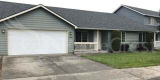 Three Bedroom, Two Bathroom House Located Near WWCC Gallery 1