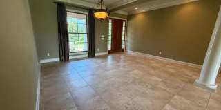 Gorgeous 4 bedroom, 3 Bathroom Home in Lakeside on Long Lake Gallery 4