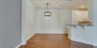 5053 DONOVAN Drive Gallery 3