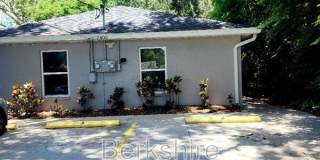 2405 Avenue C SW 2405 Avenue C SW Gallery 1