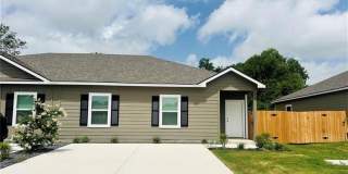 516 Hudson St Gallery 1