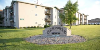 Cottonwood Apartment Homes Gallery 10